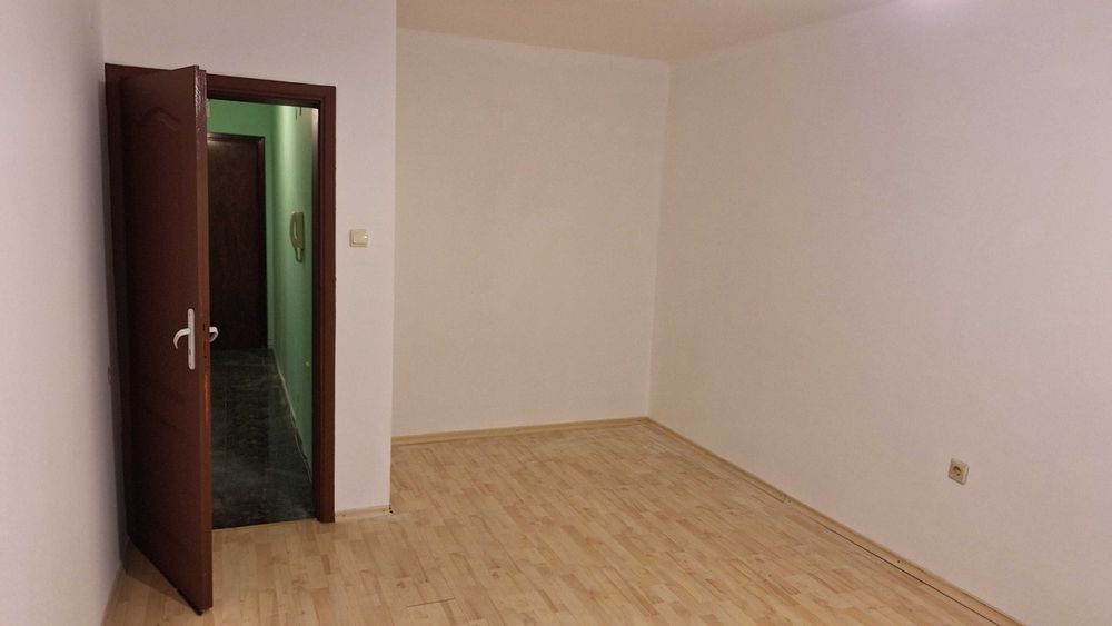 Дава се под наем Двустаен апартамент в Варна, Чайка - 77 кв.м за 408 € - Снимка #4