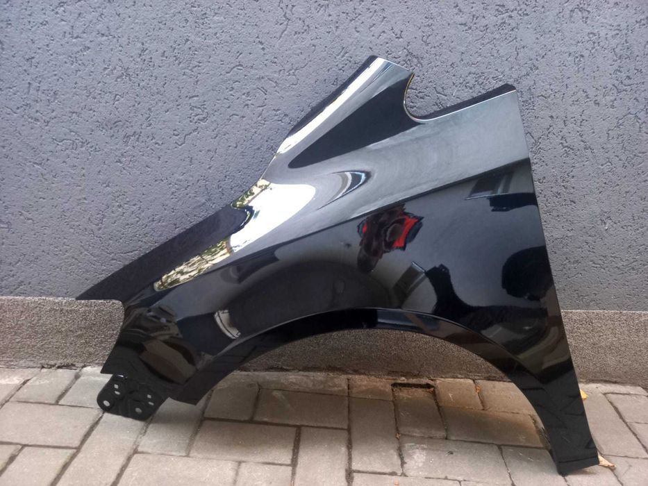 Aripa Fata Stanga VW Golf 5/V Plus An 2005-2009 Vopsita Negru