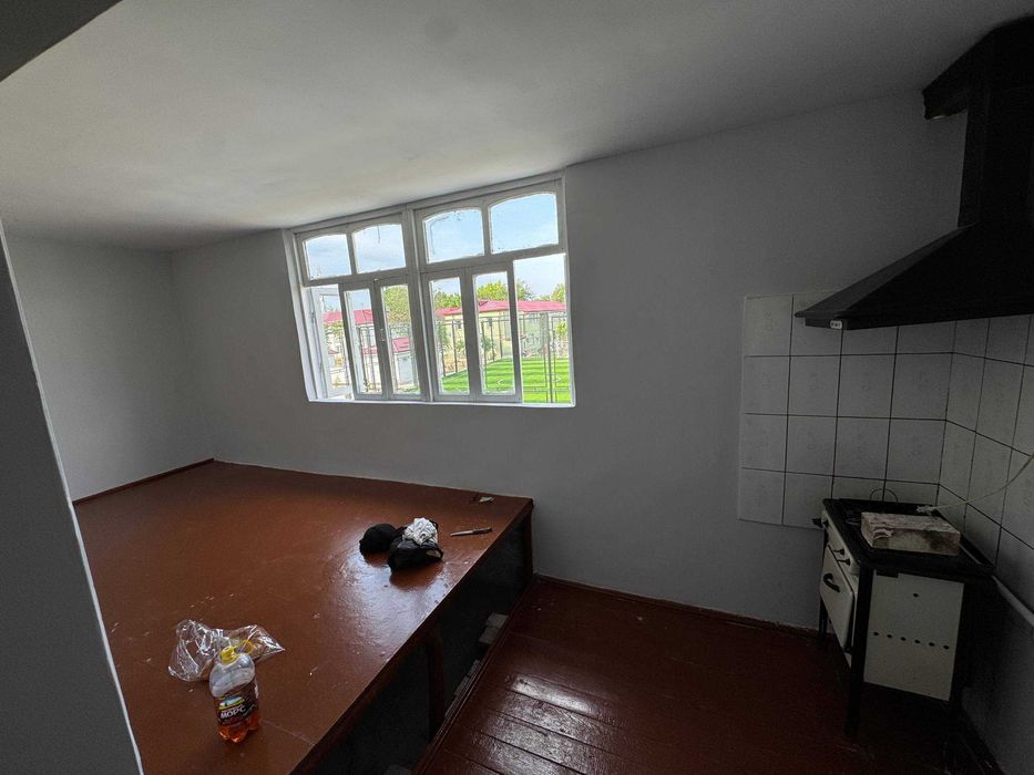 3-х комнатная квартира с ремонтом в Бекабаде — 68 м²