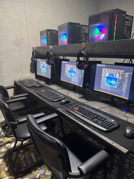 Kompiyuter 10 ta Tayyor Mebillari ichda