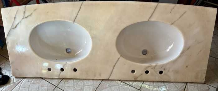 Rafinat blat din marmura cu doua chiuvete incastrabile-mid century-ideal amenajari interioare-Italia