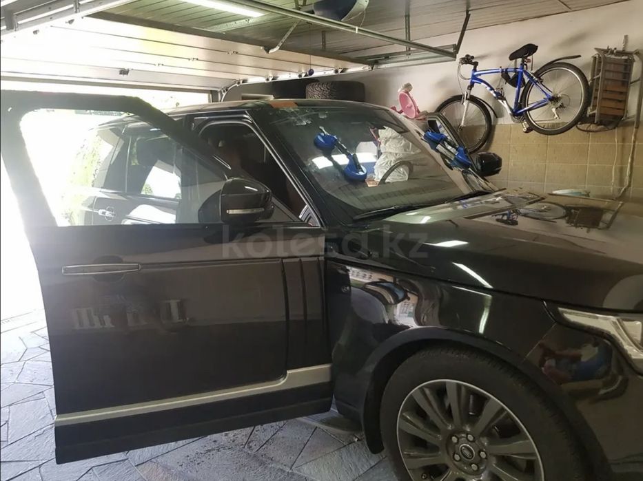 Лобовое стекло Range rover vogue