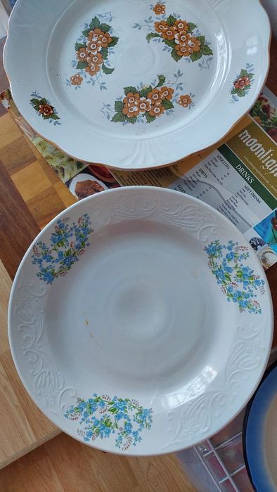 Блюда железные и керамические