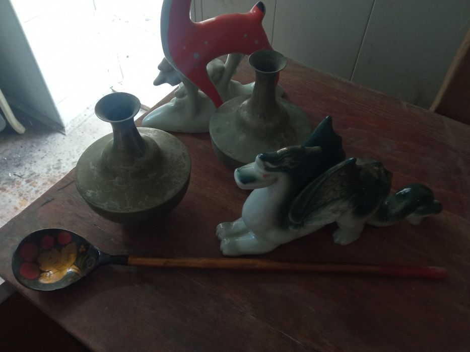 Продается.  Статуэтки.  Сувинир