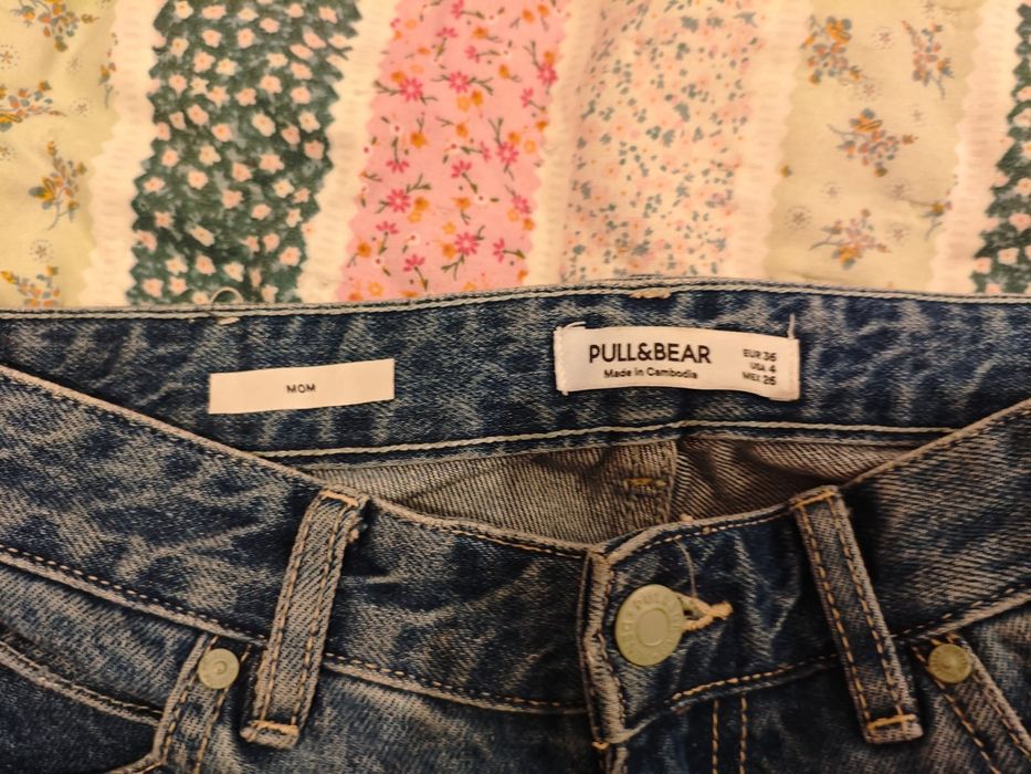 Синие джинсы женские