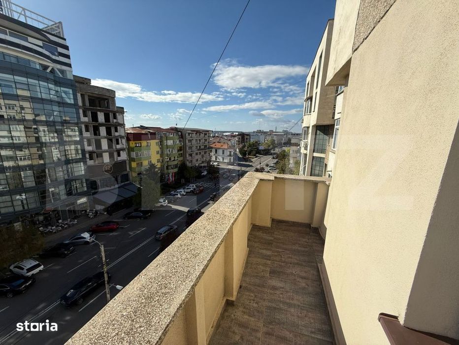 Apartament cu 3 camere, 100 mp, zona McDonald's
