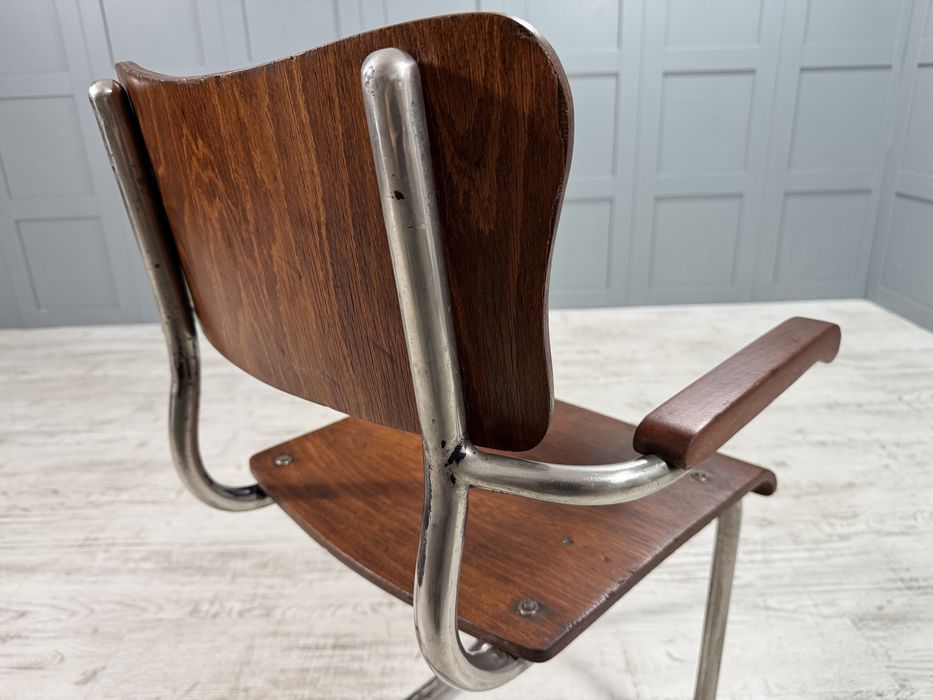 Винтидж стол по дизайн на Mart Stam Р407