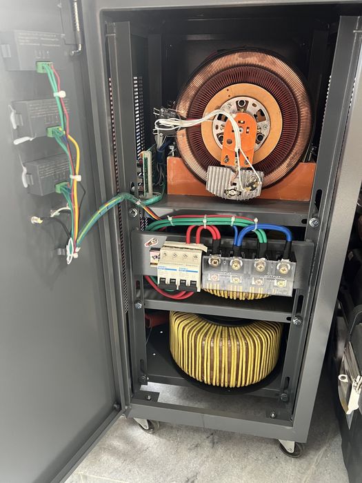 Стабилизатор напряжения “Andeli” 30kw 110-250v/сталбизатор стабик