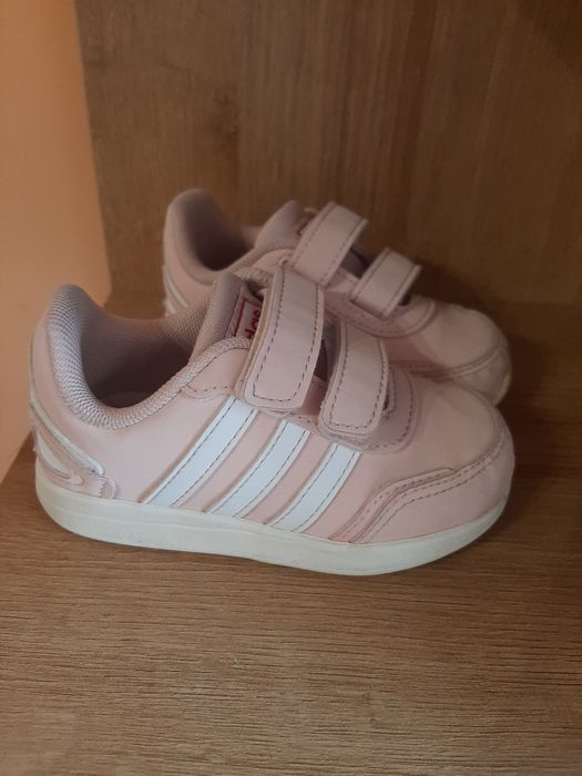 Детски обувки и пантофи