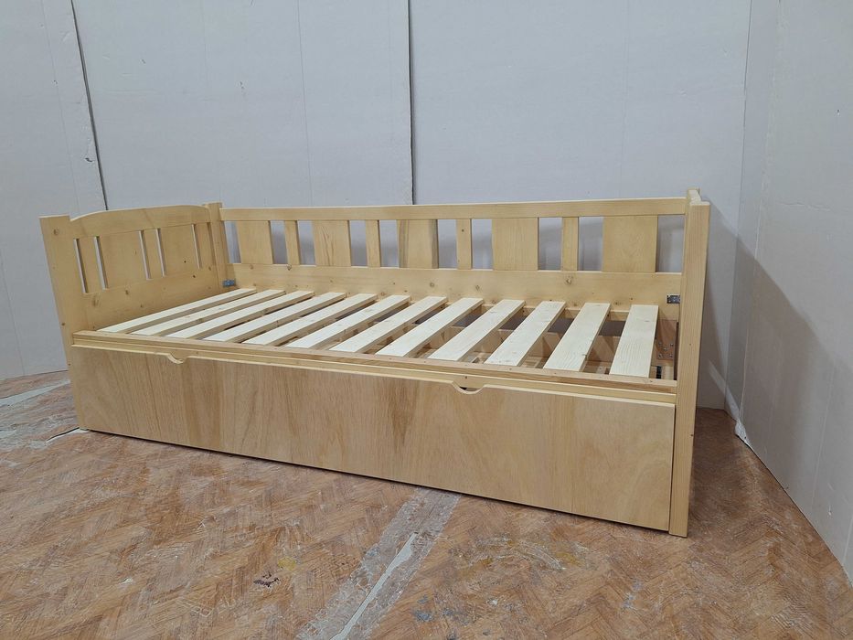 TRANSPORT GRATUIT.Pat extensibil din lemn masiv.Cod 126