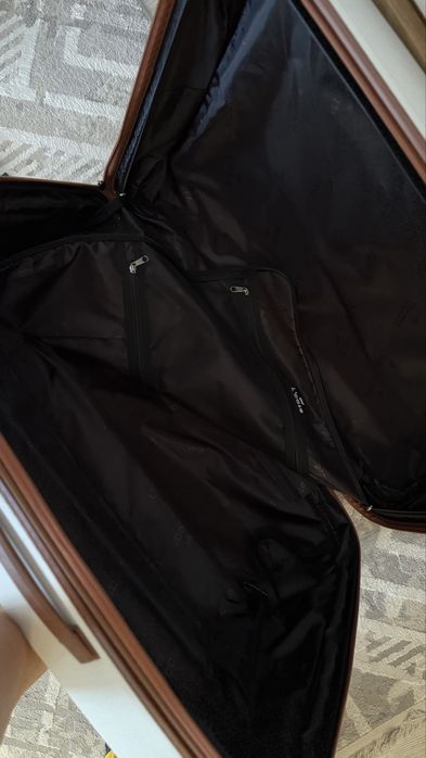 Чемодан большой