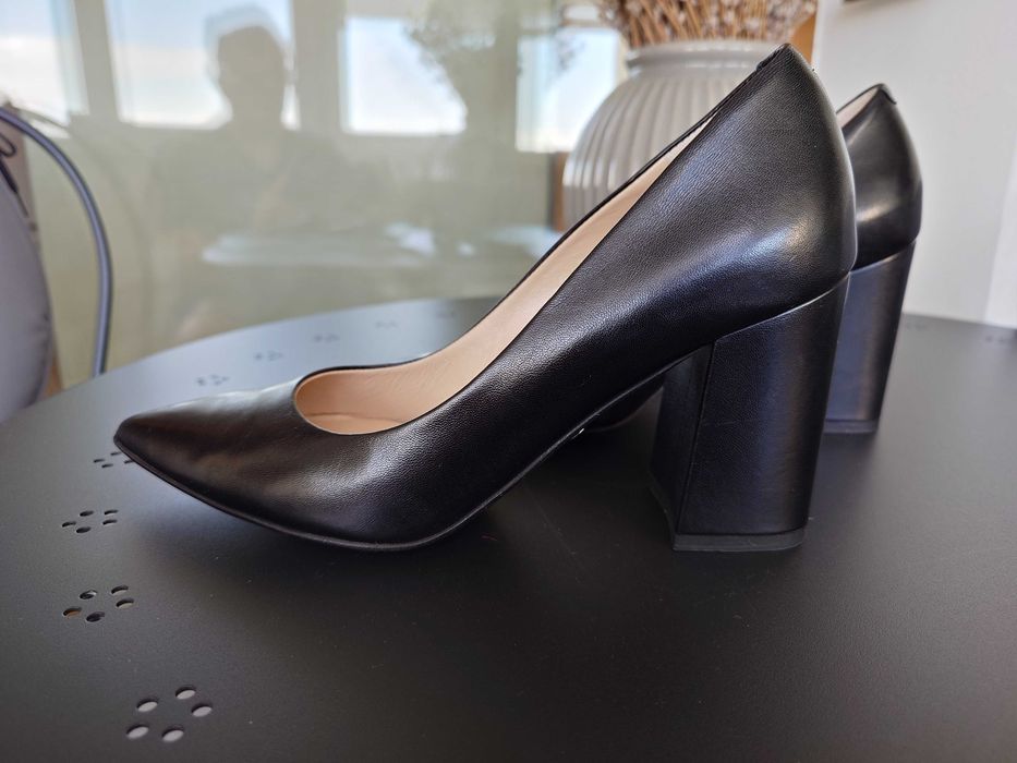 Pantofi din piele si cu toc,de dama