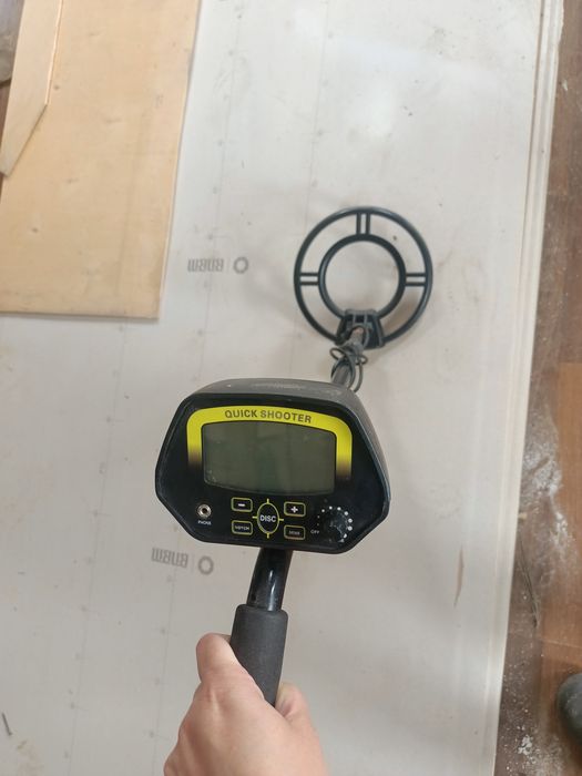 Металоискатель продам