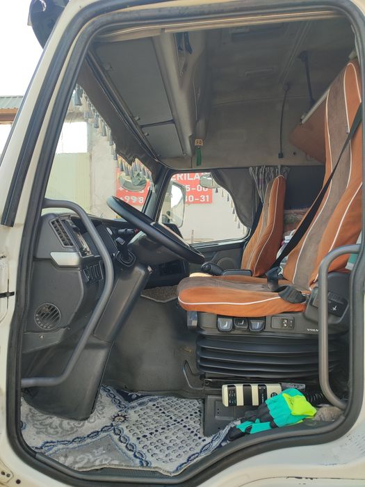 Вольво тягач прицепи билан сотилади