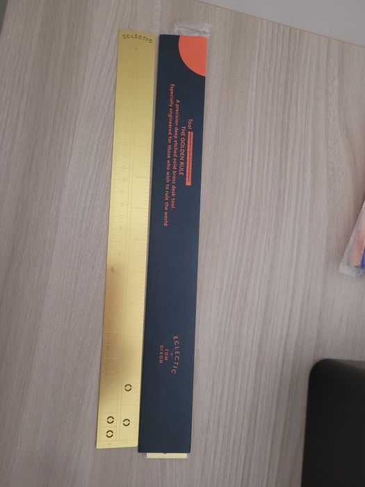 Diferite obiect tom dixon toate din alama