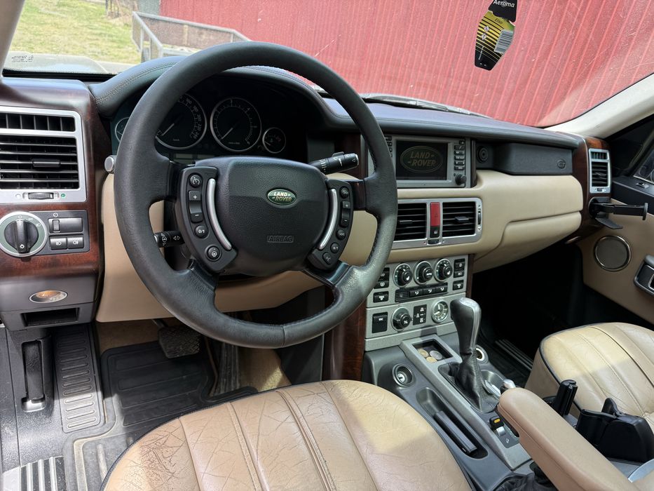 Land rover vogue