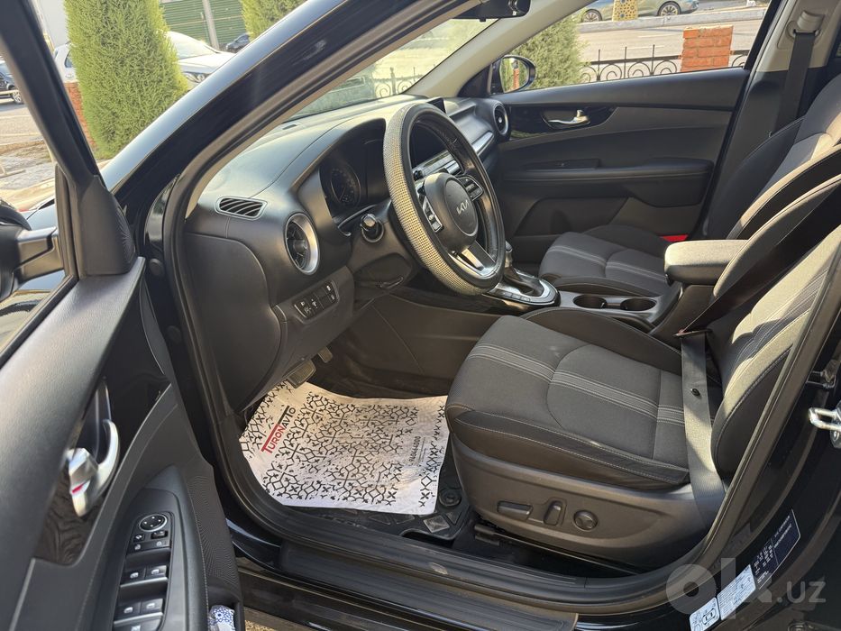 Sotuvda kia cerato