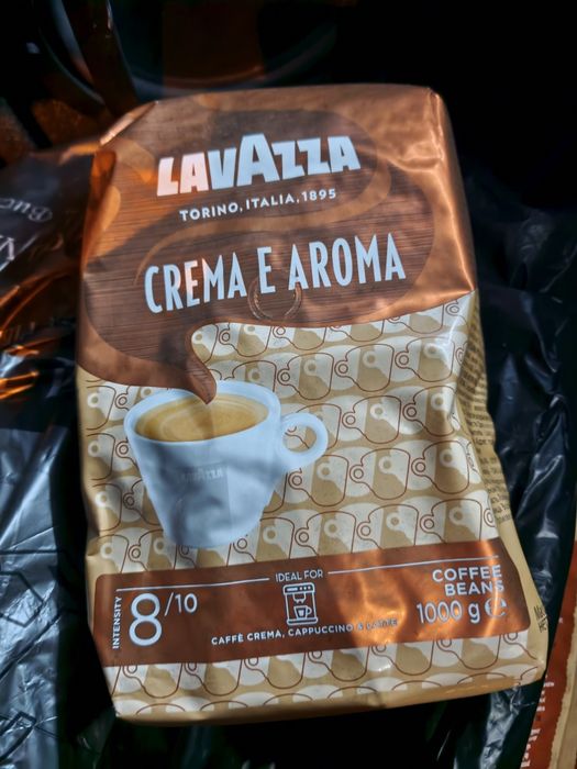 Cafea boabe Lavazza Crema e Aroma 1kg