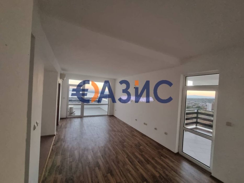 Продава се Двустаен апартамент в Свети Влас - 97 кв.м за 610 €/кв.м - Снимка #1
