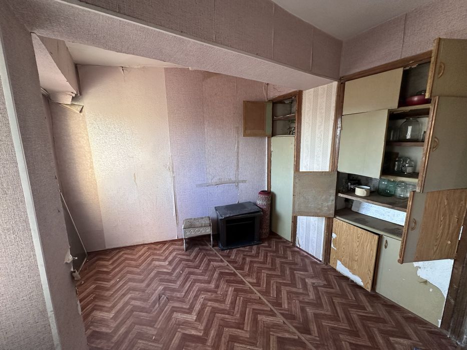 Феруза Продается квартира 2/3/4 балкон 2х6 77-Серия