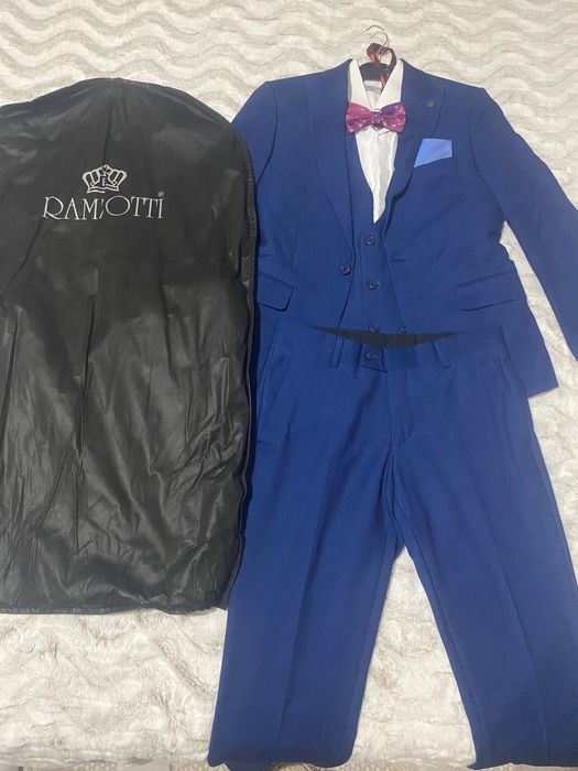 Мъжки костюм размер 46