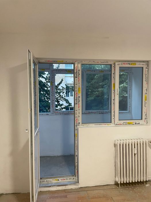 Vând apartament 4 camere