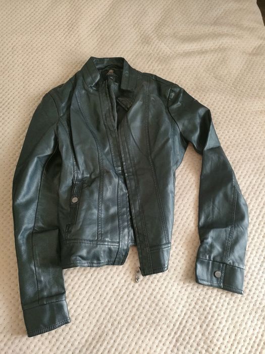 Кроссовки отдам даром 38 размера