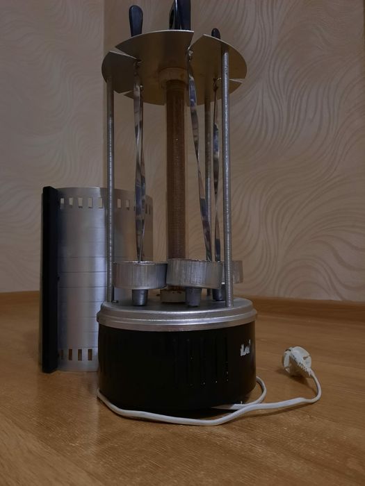 Продам эл.шашлычницу