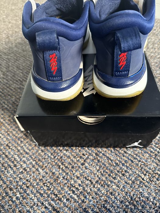 Price drop Jordan Zion 1  originali marimea 38,5 !