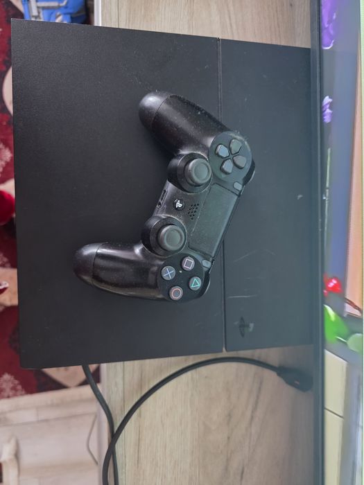 Playstation 4  In stare foarte bună  FC25