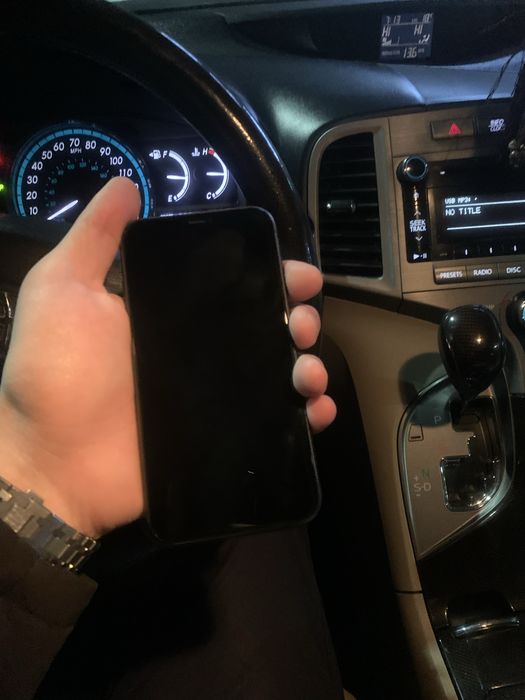 Продам айфон 11 iphone 11