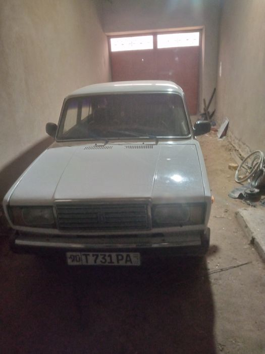 Baz 2107 sotiladi xolati yaxshi motor moy yemidi yangi remut bugan