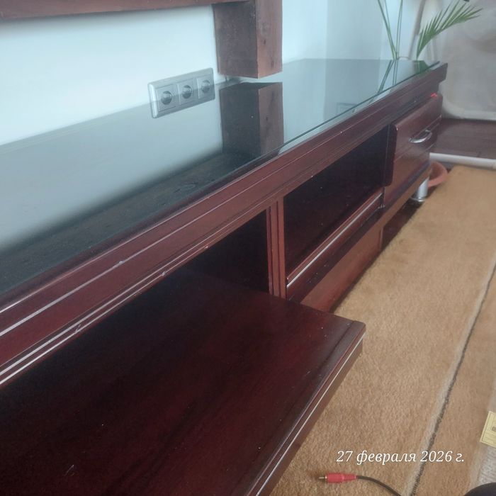 Тумба под телевизор с ящиками