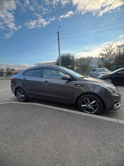 Продам машину в хорошем состояние