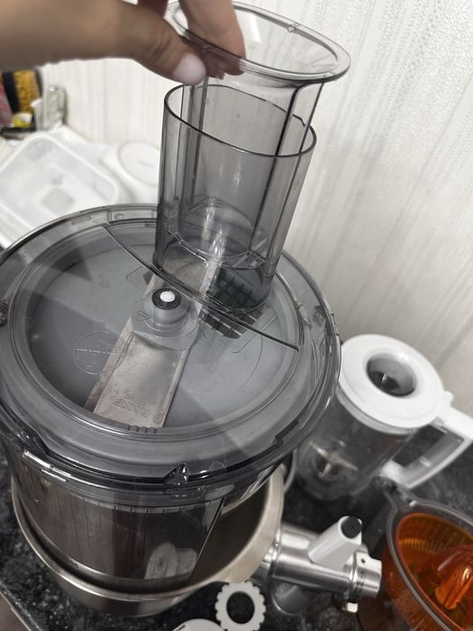 Продается кухонный комбайн Bosch