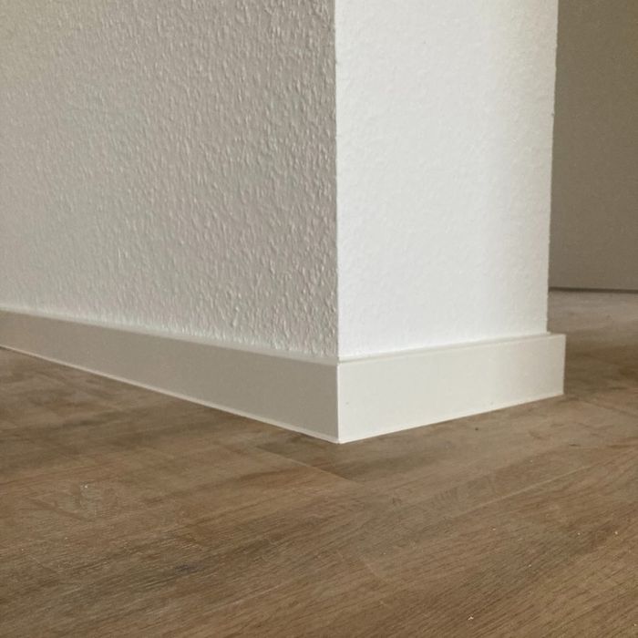 Плинтус из Германии.