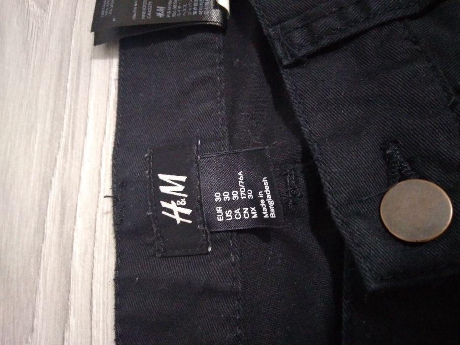 Vand blugi bărbați  H&M marime 30