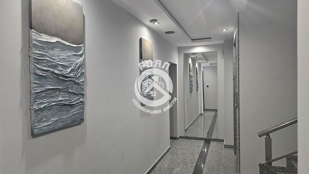 Продава се Тристаен апартамент в Пловдив, Кючук Париж - 281 кв.м за 819 €/кв.м - Снимка #8