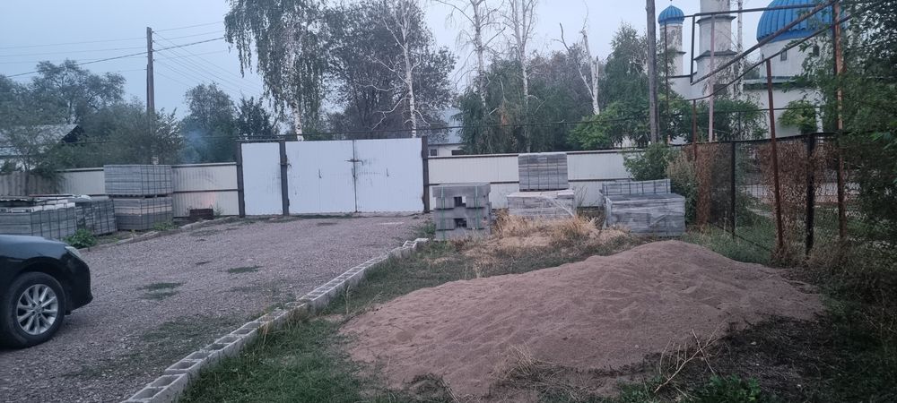 Продам дом в селе Енбекшиарал