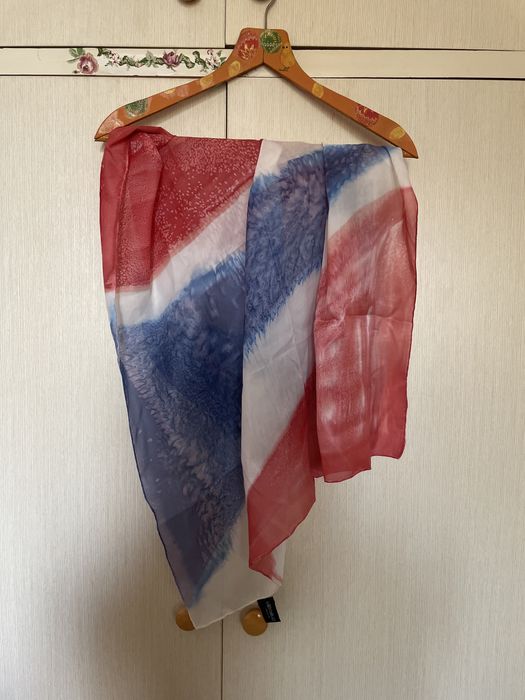 Дамски копринени шалове