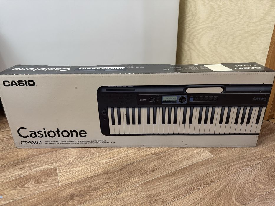 Синетзатор Casiotone CT-S300