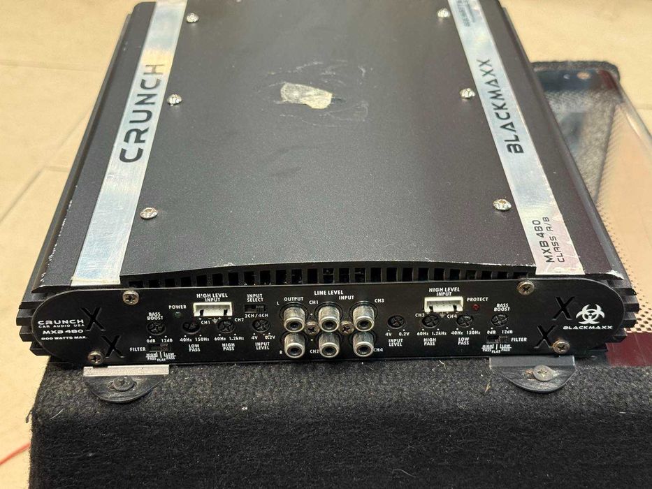 Бас Каса CRUNCH 200W + Усилвател Crunch Blackmaxx MXB480