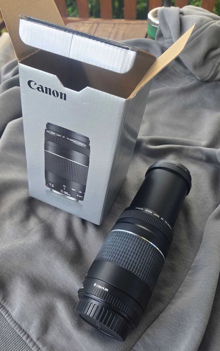 Obiectiv Canon EF 75-300mm f/4-5.6 III