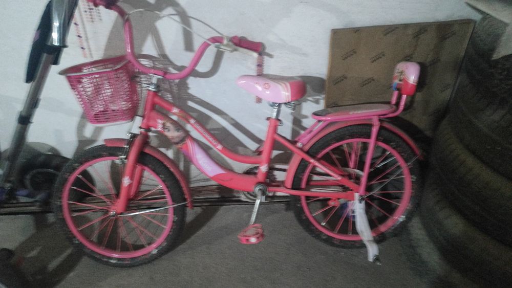 Продам велосипед детский почти новый для девочек