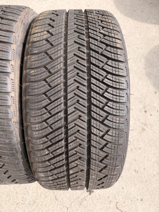 Set anvelope 295/30R20 si 245/35R20 Michelin Iarna