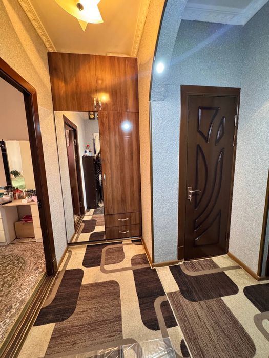 Сотлади 2 хона ибн сино