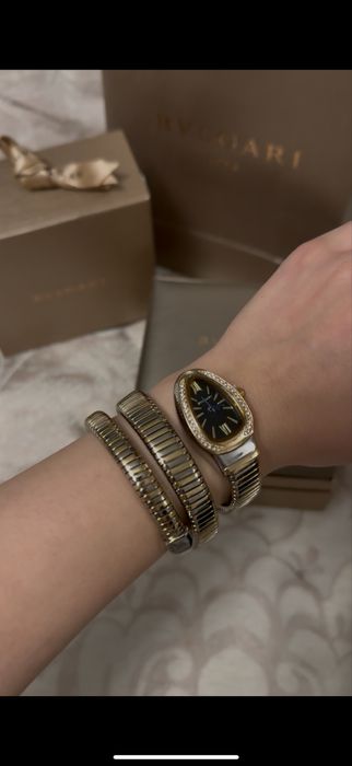 Часы с коробкой новые