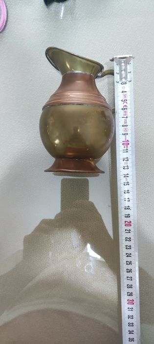 Месингови орнаменти, свещник, чинии. Антики