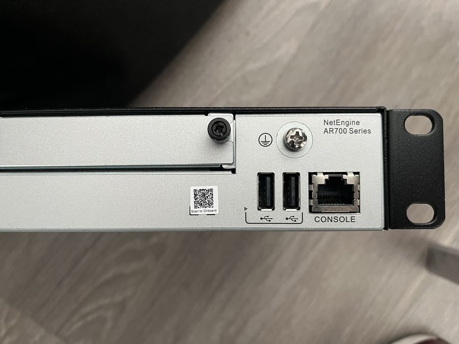 Huawei NetEngine AR730 — корпоративный маршрутизатор