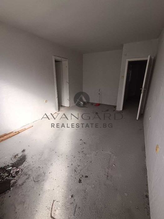 Продава се Тристаен апартамент в Пловдив, Център - 115 кв.м за 1475 €/кв.м - Снимка #1